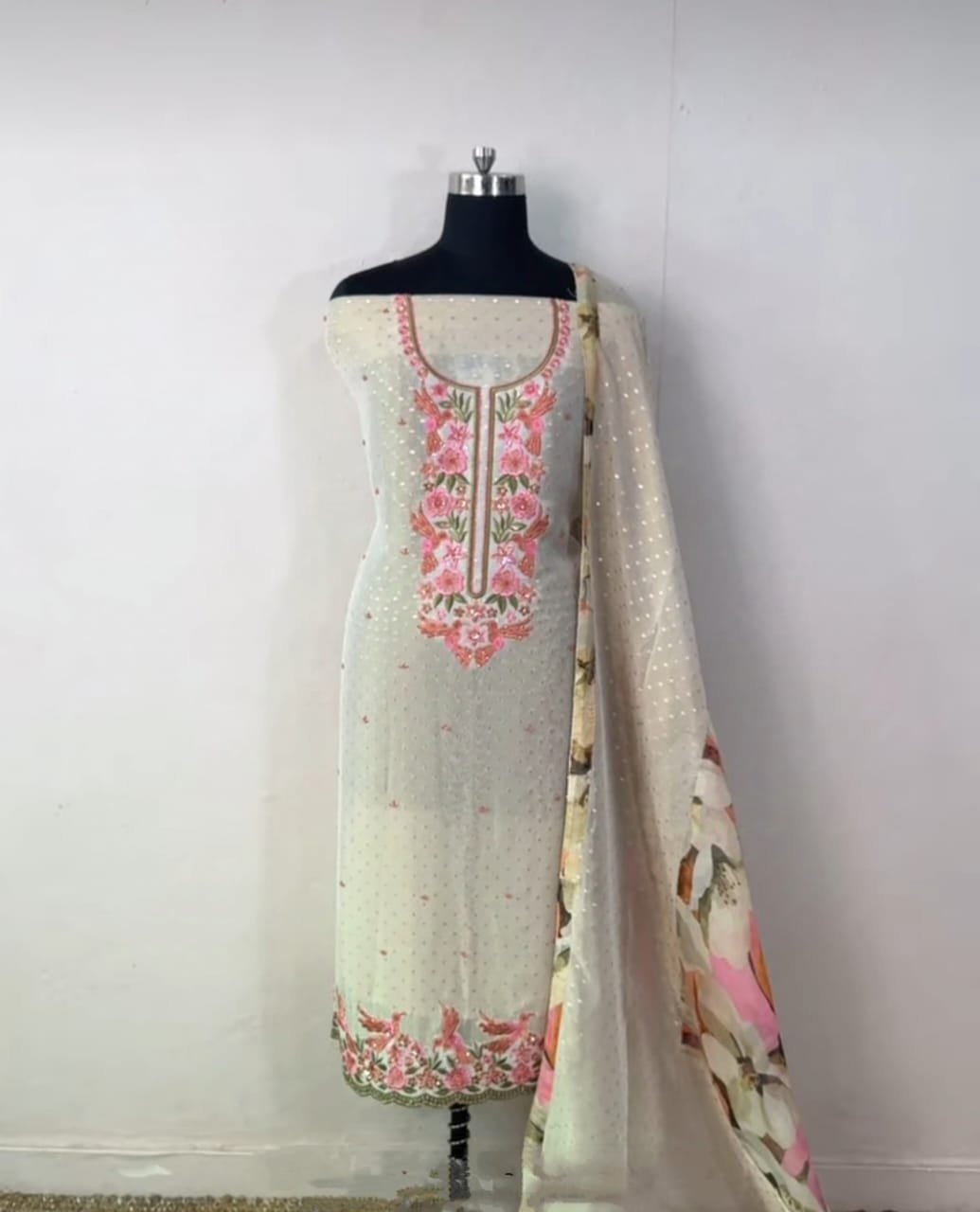 Material Top- Banarasi Shimmer tissue organza with embroidery
